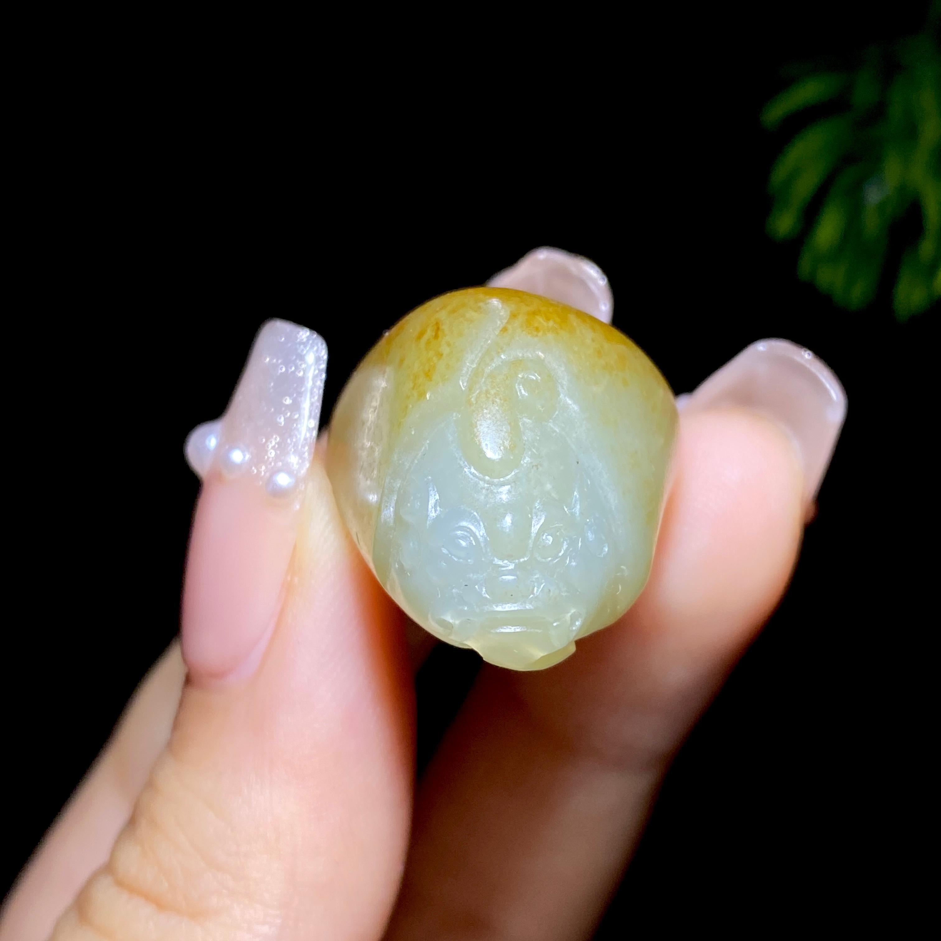和田玉籽料貔貅（11.2g） – 厚德载玉