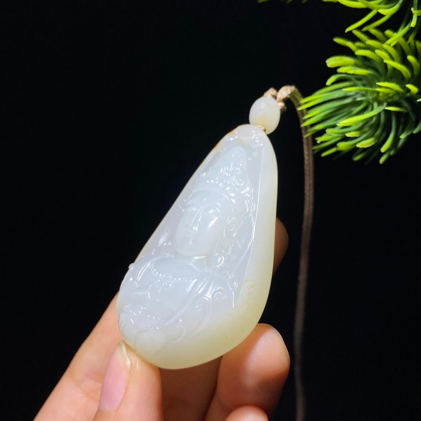 和田玉籽料观音(34.5g)