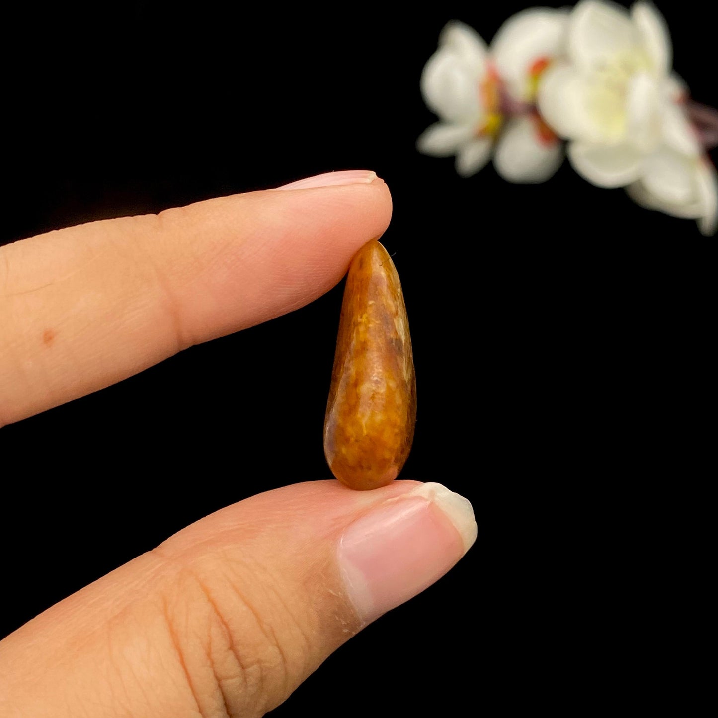 和田玉黄沁皮籽料原石(5.4g)