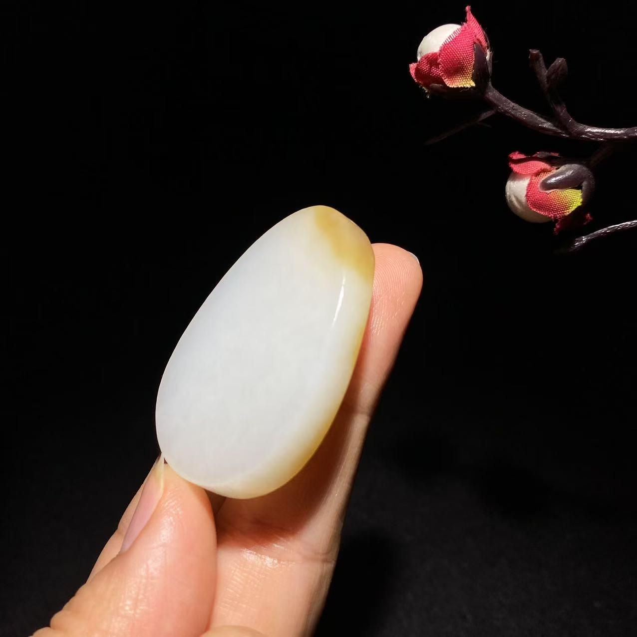 精品且末金山糖羊脂糖白玉观音
