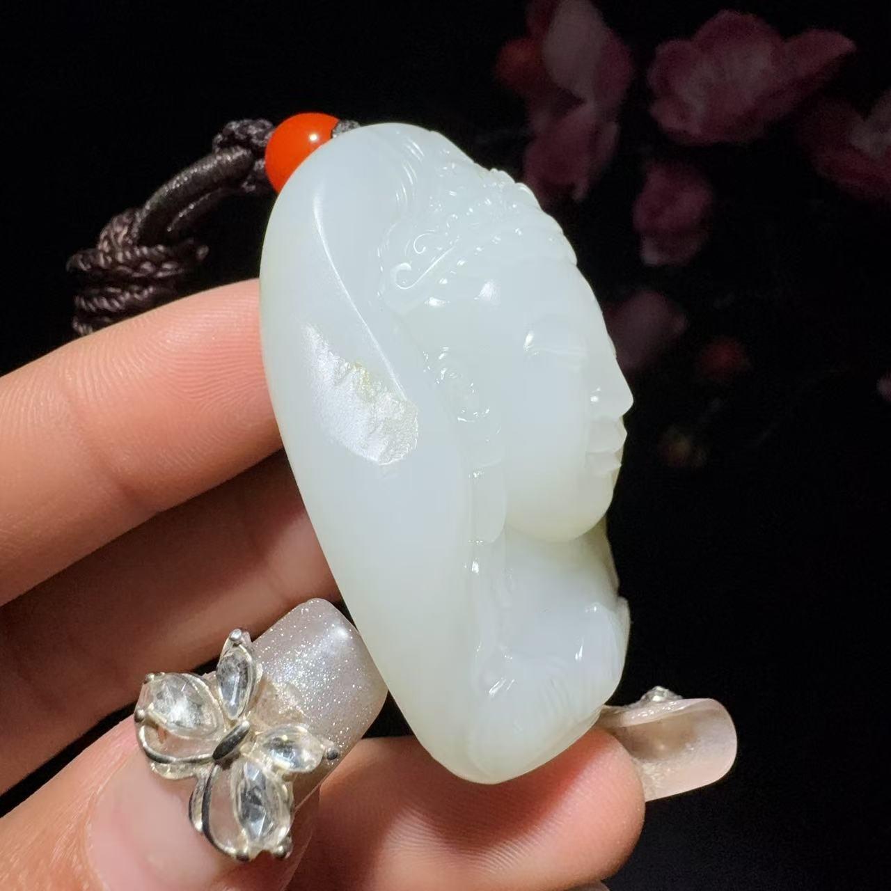 和田玉籽料挂件观音头像(55.2g)