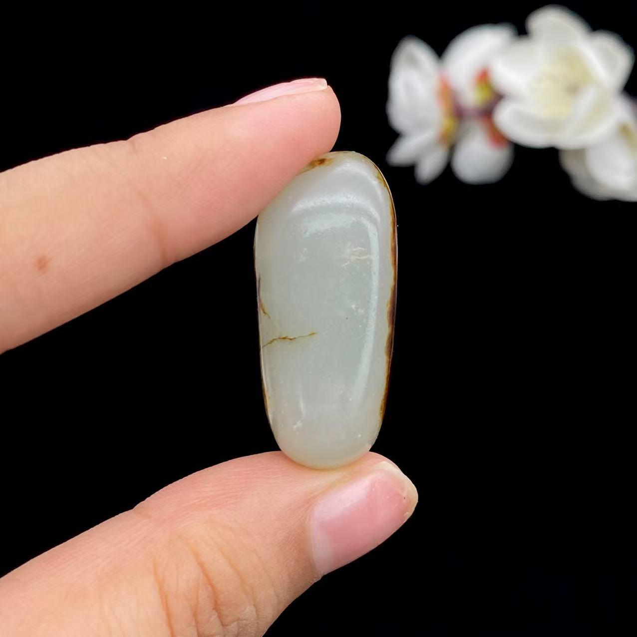 和田玉聚黄皮籽料原石(17.3g)
