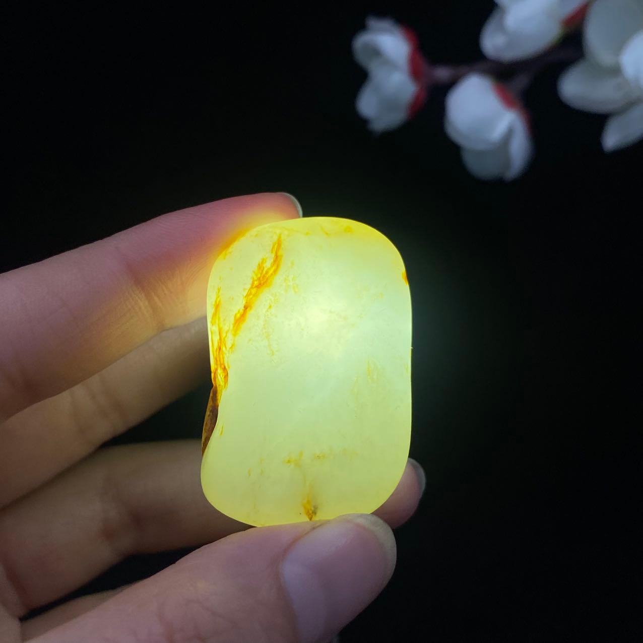 和田玉洒金皮籽料原石(22.6g)