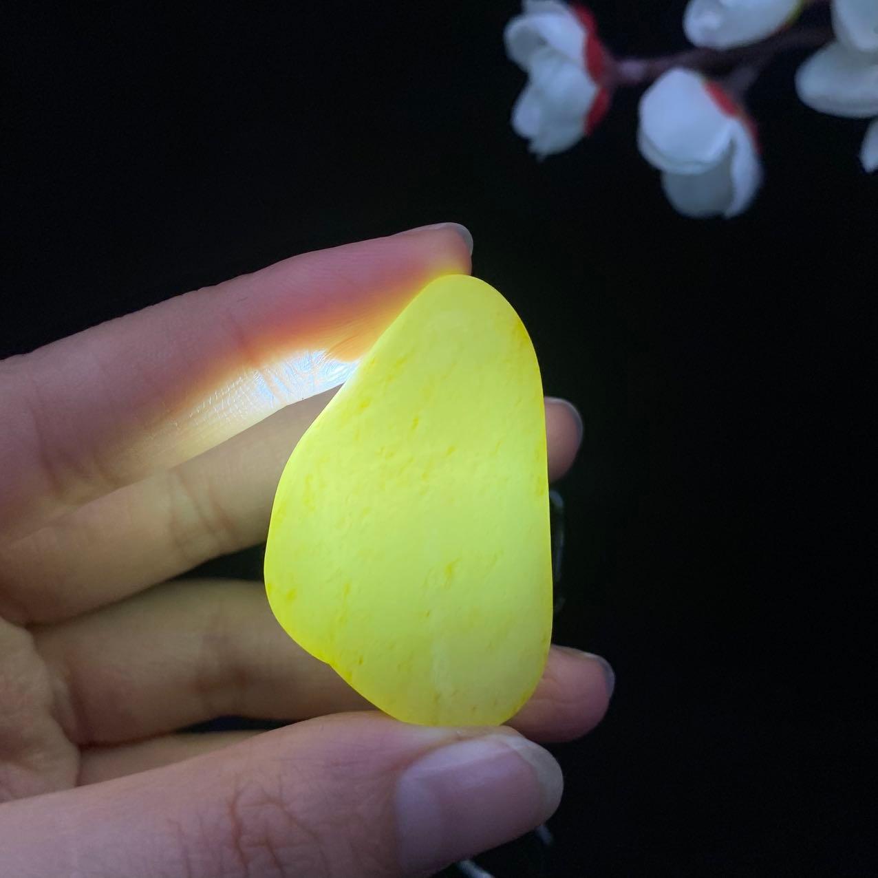 和田玉洒金皮籽料原石(23.5g)