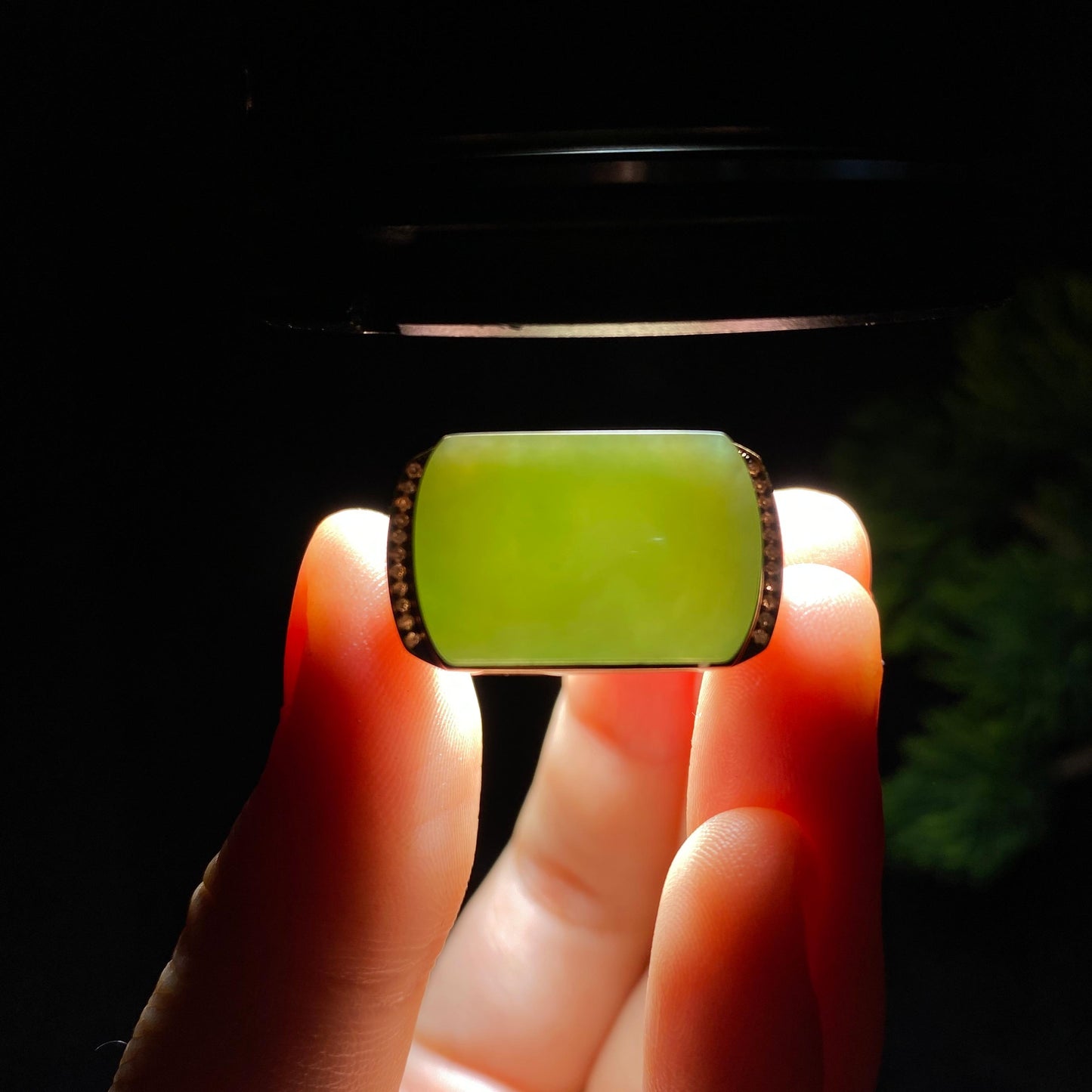 和田玉碧玉18k镶金戒指(8.7g)
