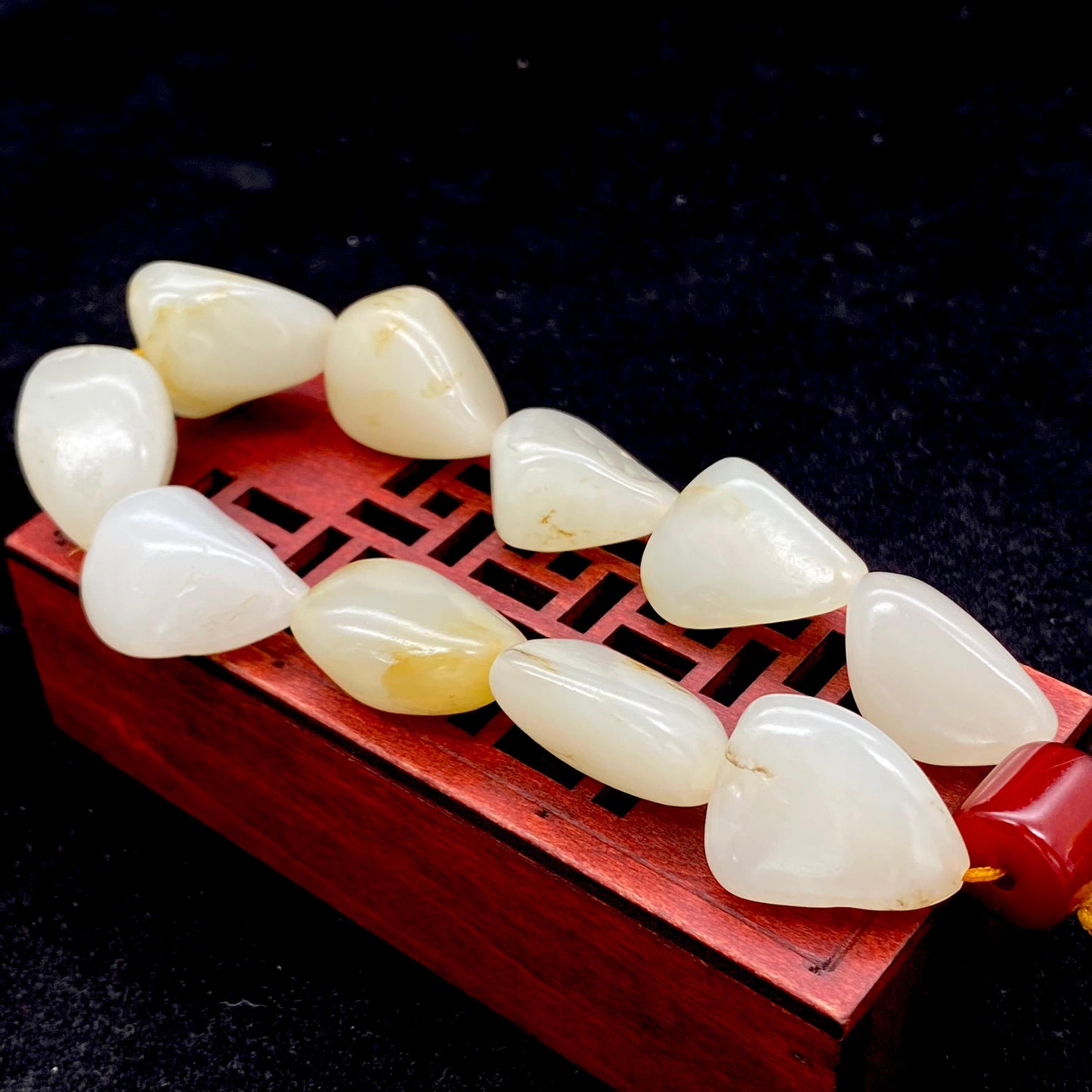 和田玉黄皮【精品手串】(67.4g)