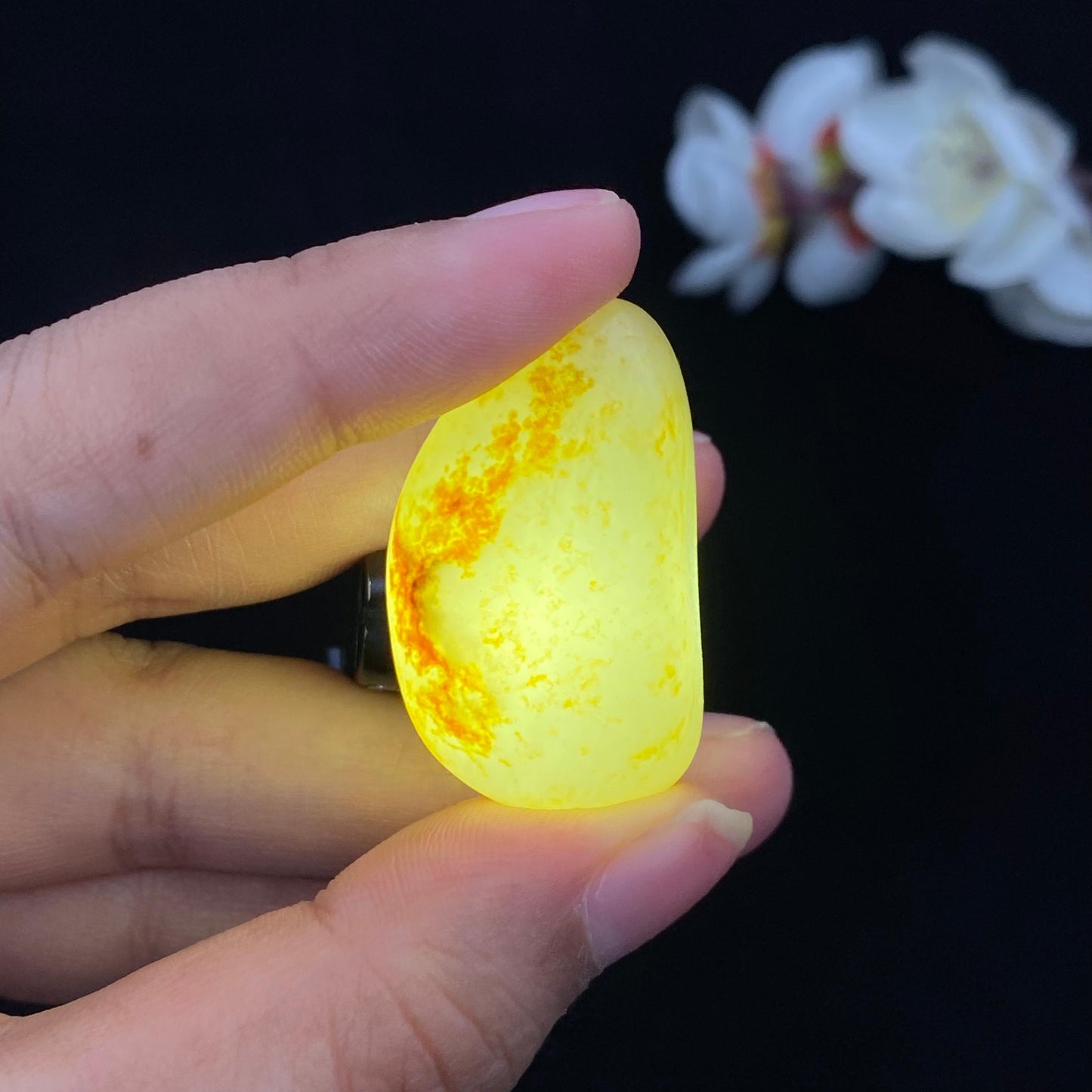 和田玉洒金皮籽料挂件(17.8g)