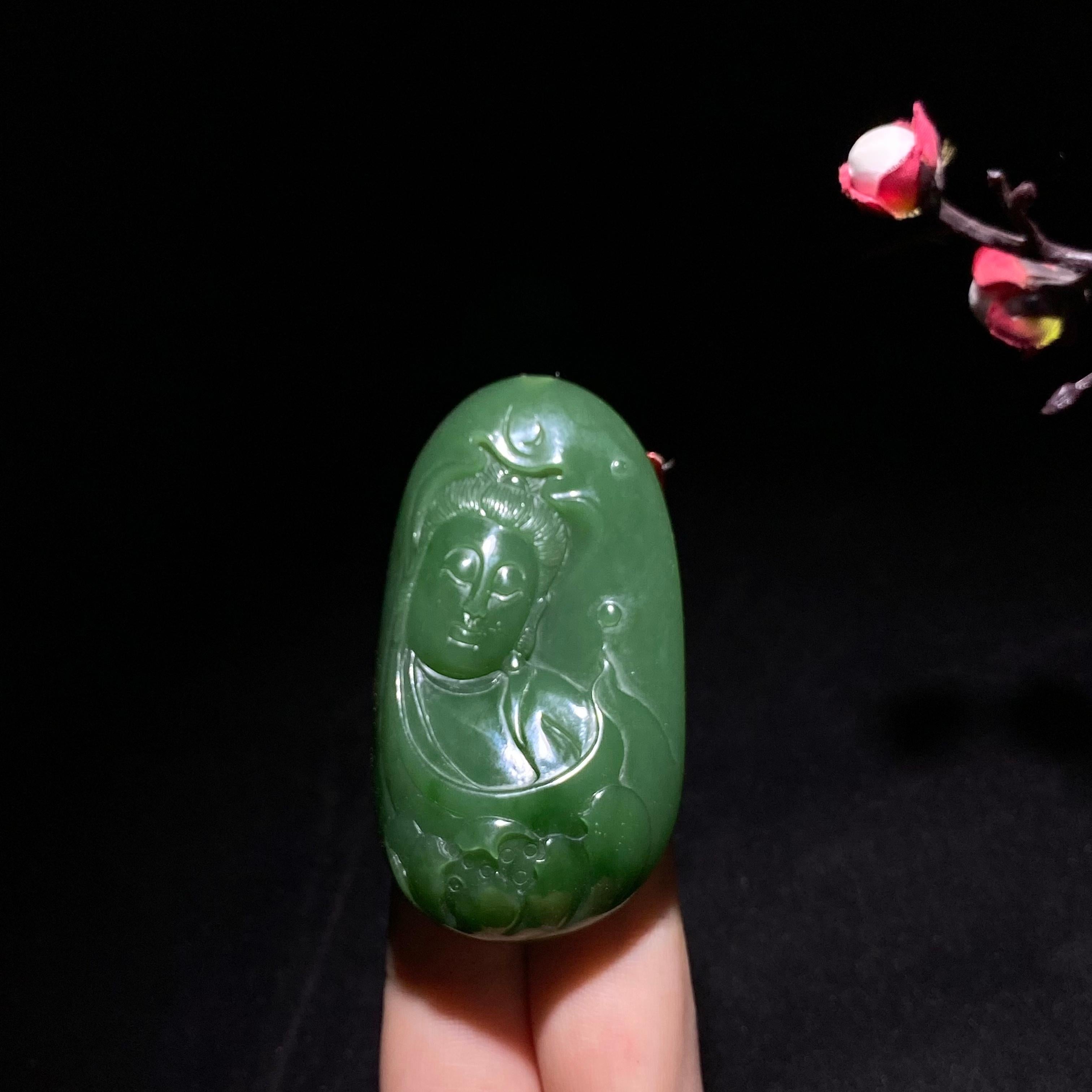 和田山料碧玉粉绿观音挂件(58.0g)