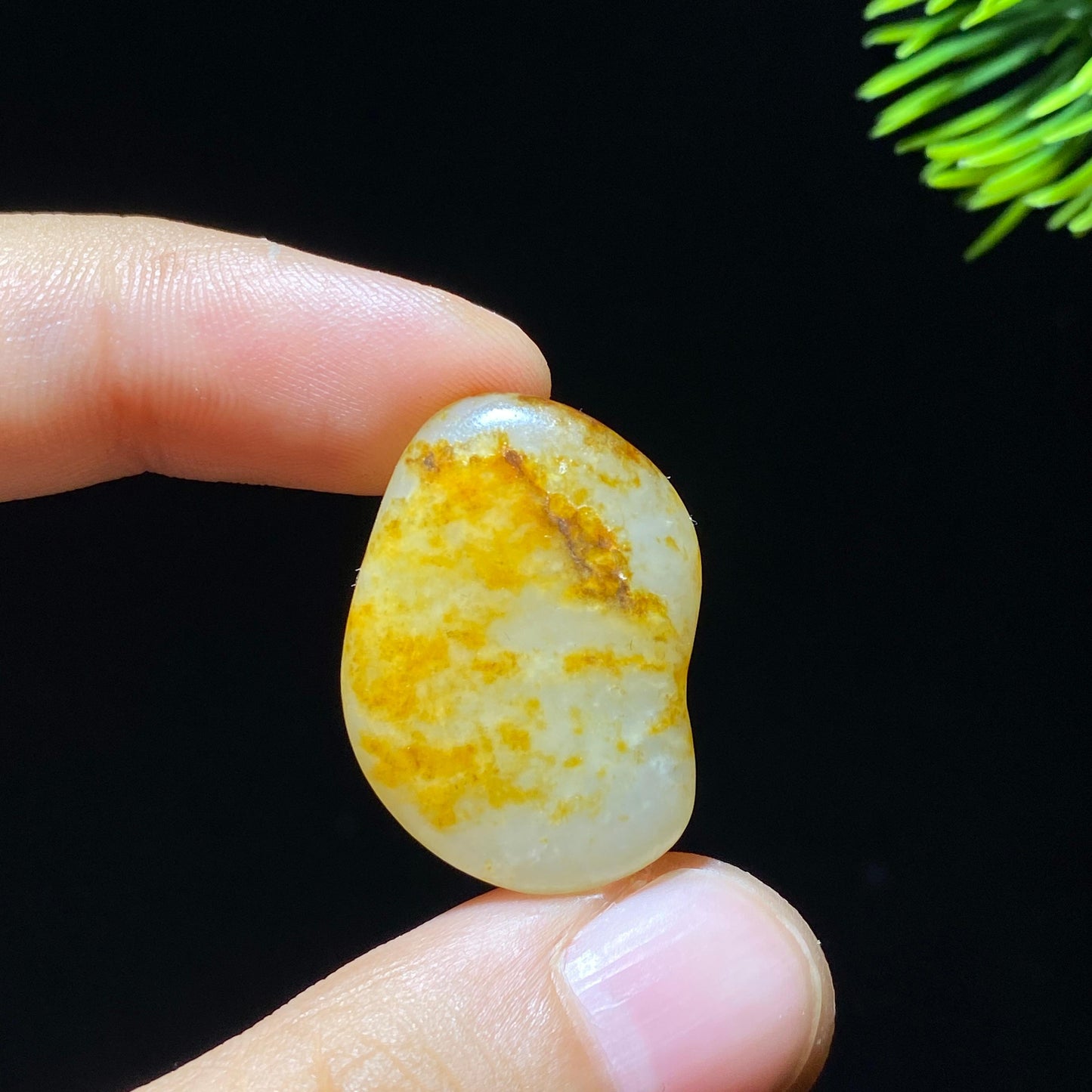 和田玉红皮籽料原石(6g)