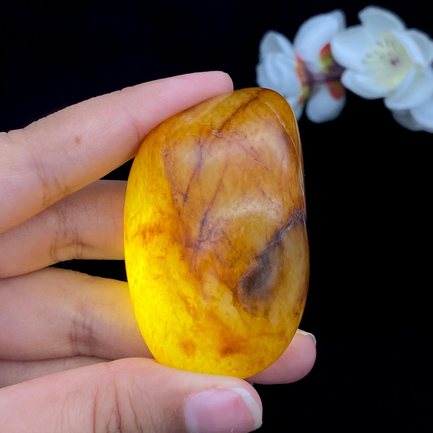 和田玉洒红皮籽料手把件(83.4g)