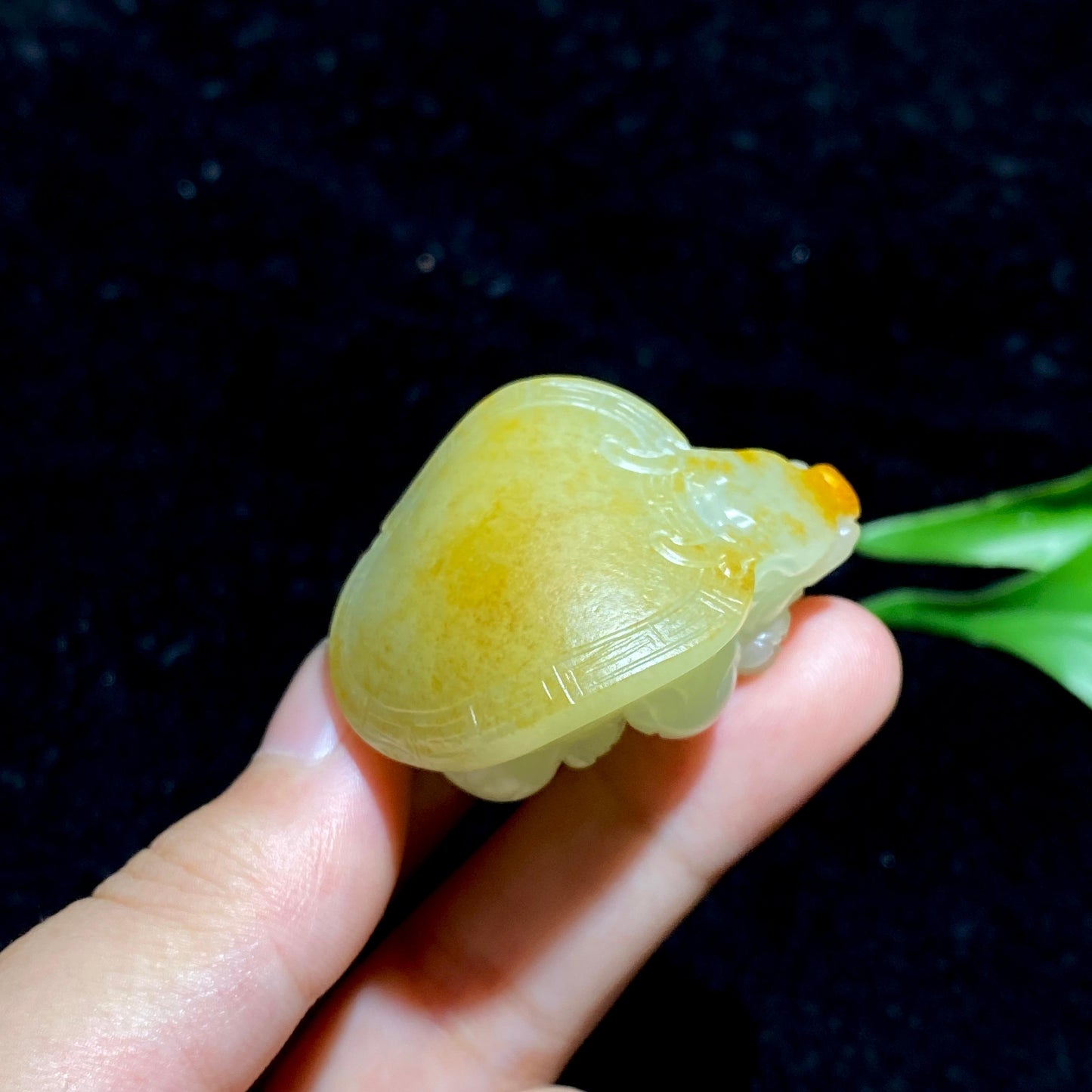 和田玉籽料龙龟挂件(31.4g)