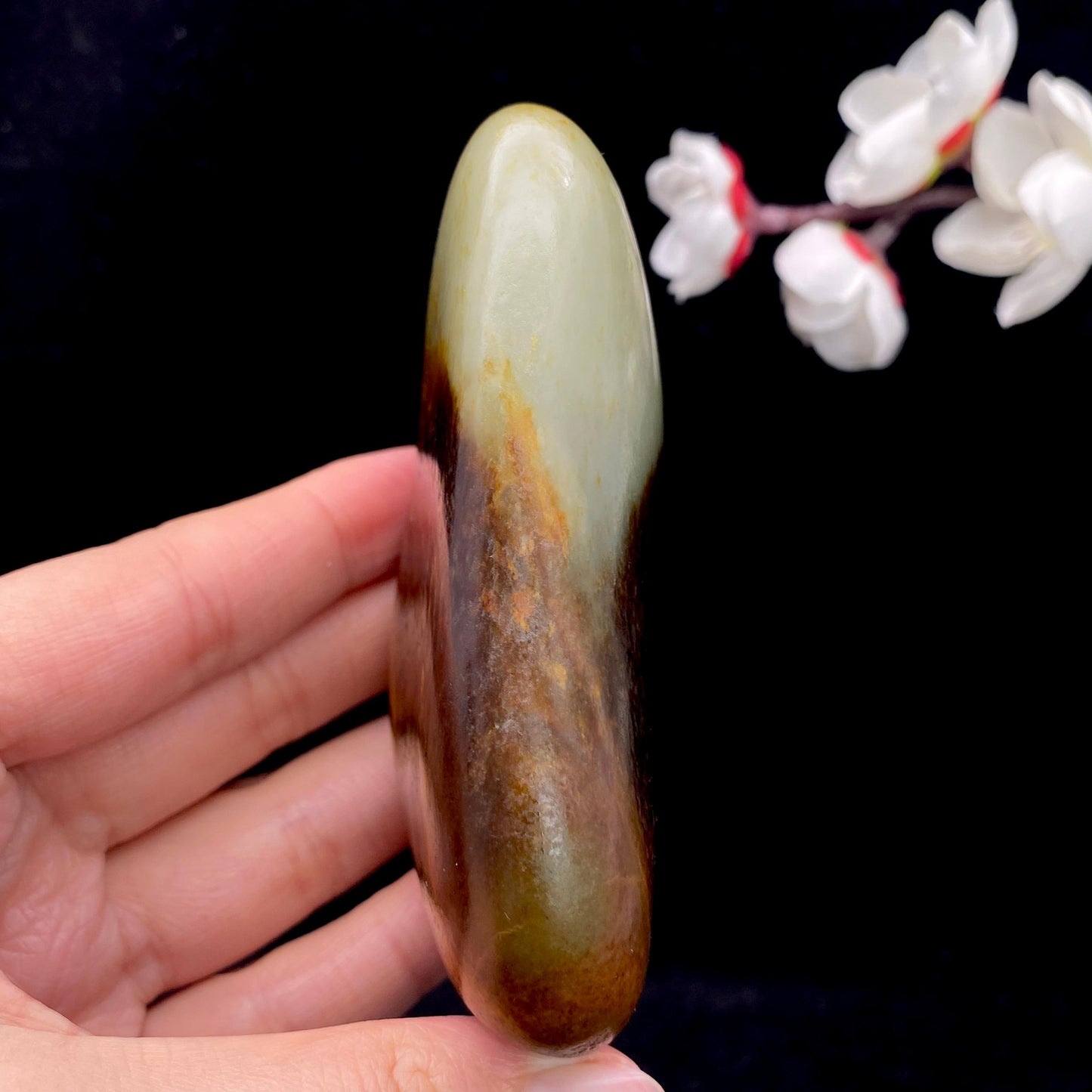 和田玉聚红皮籽料原石(220.5g)