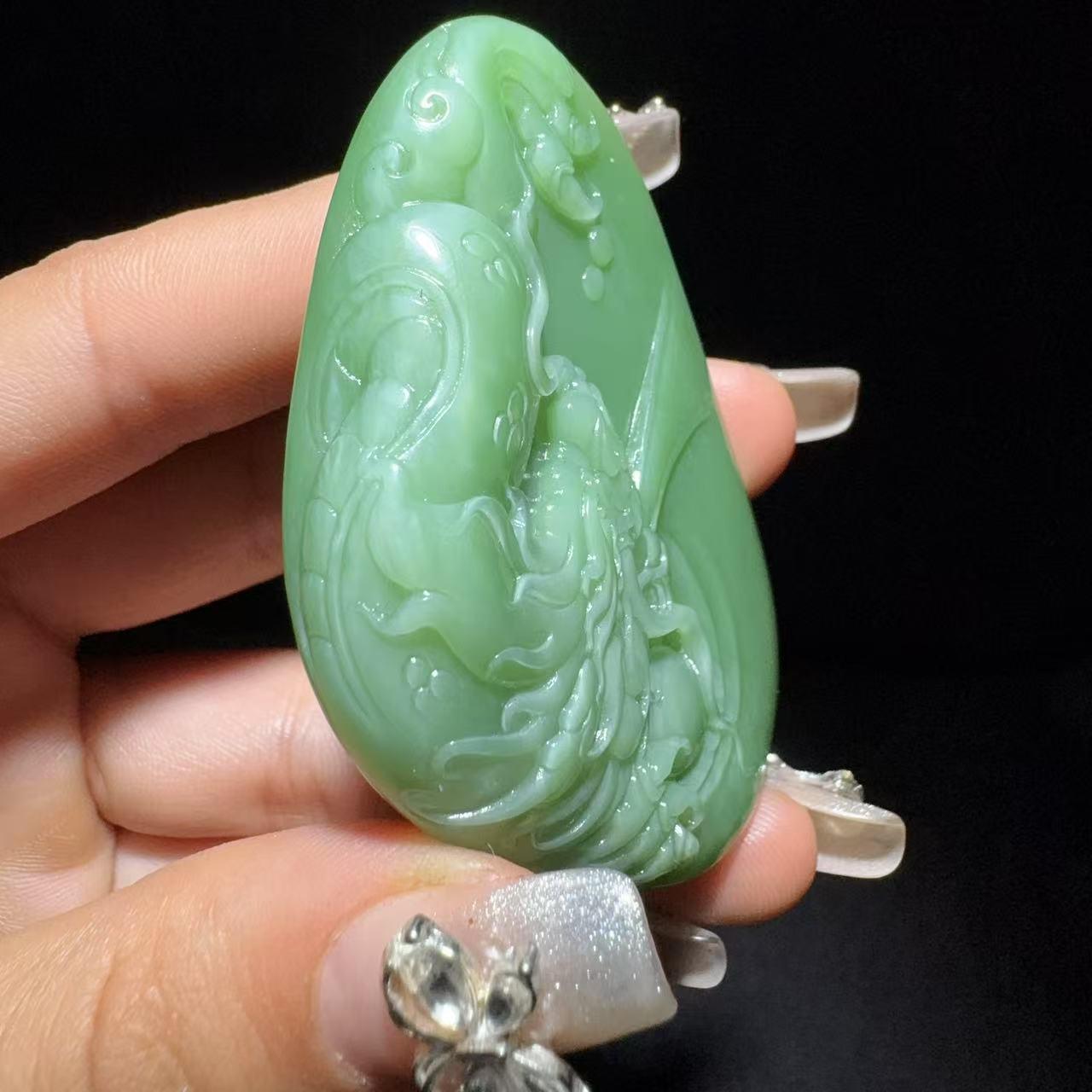 和田玉碧玉挂件龙行天下(51.7g)