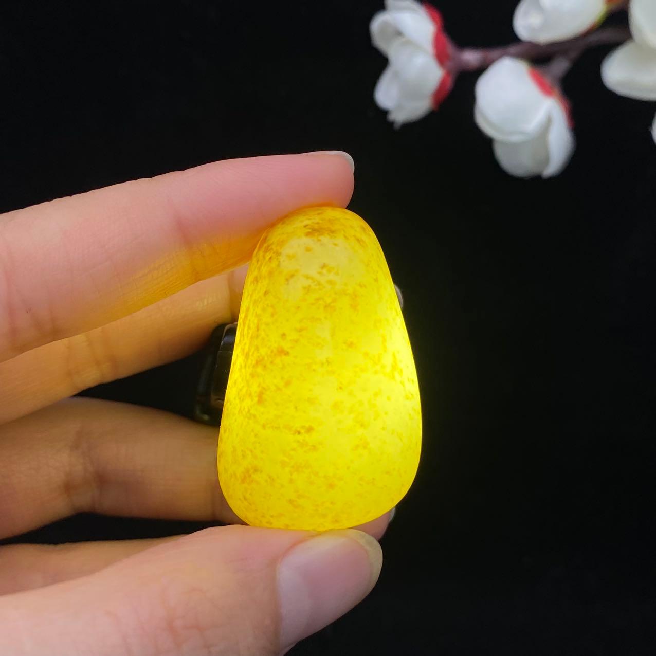 和田玉洒金皮籽料原石(23.3g)