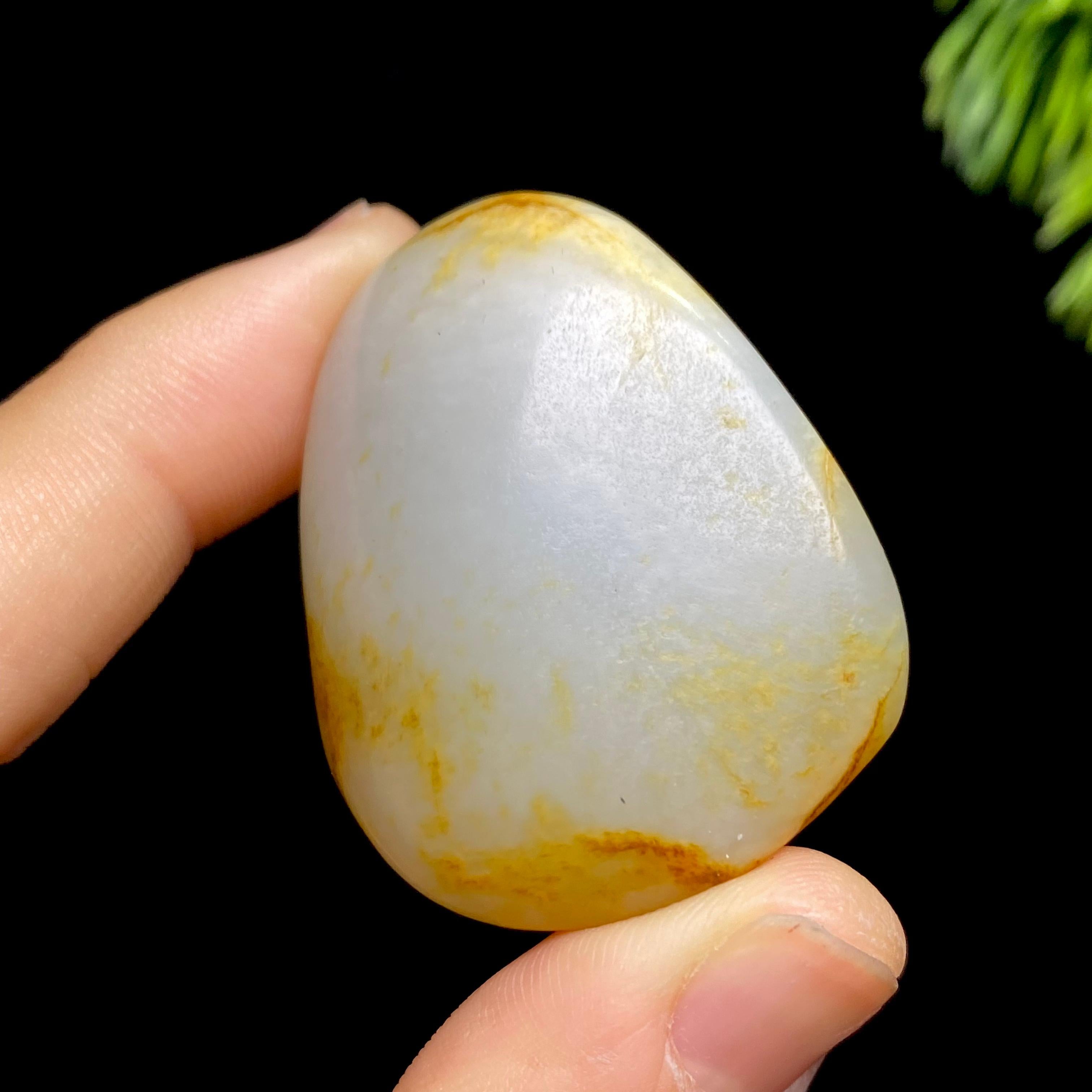 和田玉秋梨皮籽料原石(33g)