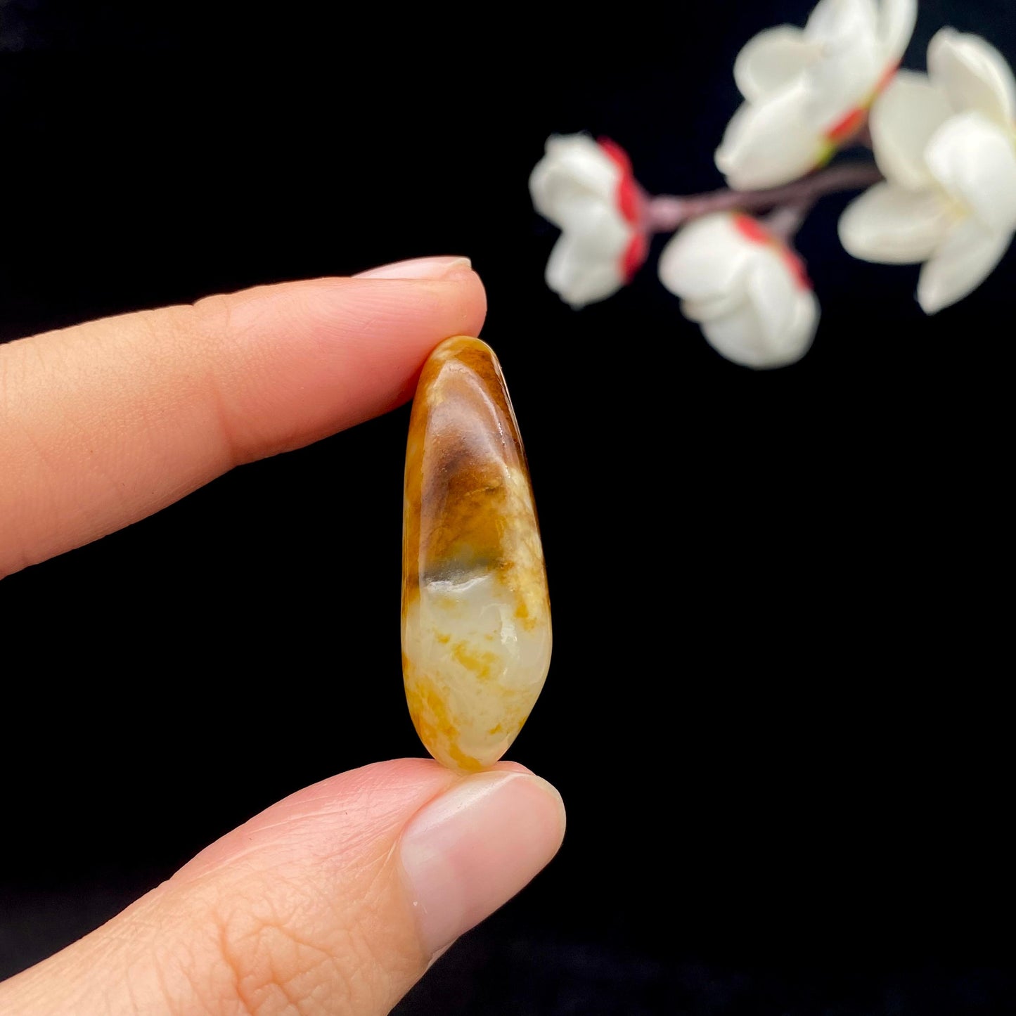 和田玉黄皮籽料吊坠籽(8.8g)