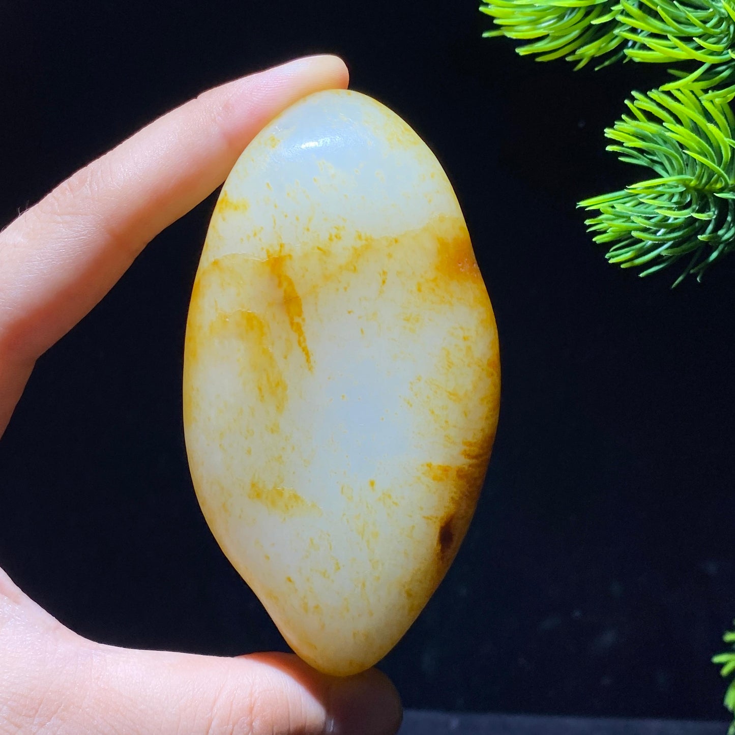 和田玉洒金皮籽料原石(182g)