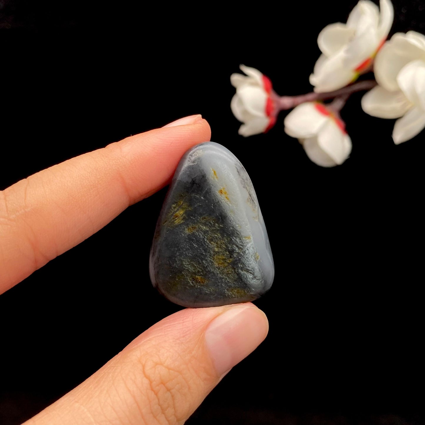 和田玉青花籽料原石(13.2g)
