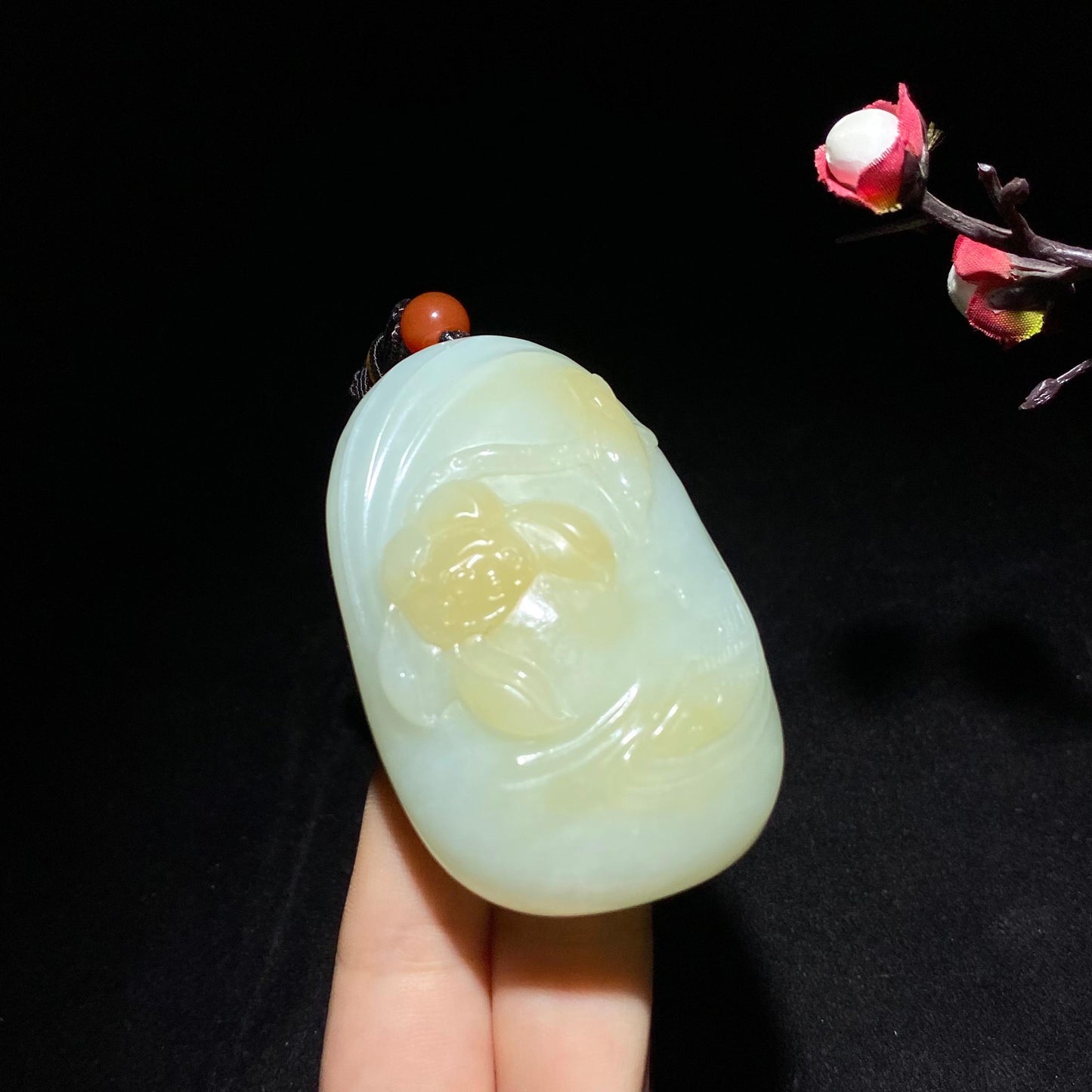 新疆且末糖白花开富贵手把件(46.3g)