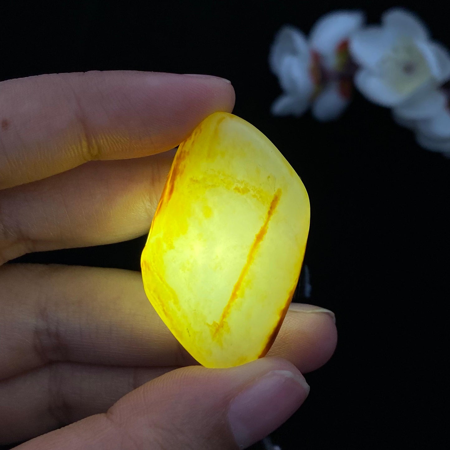 和田玉红皮籽料挂件(16.3g)