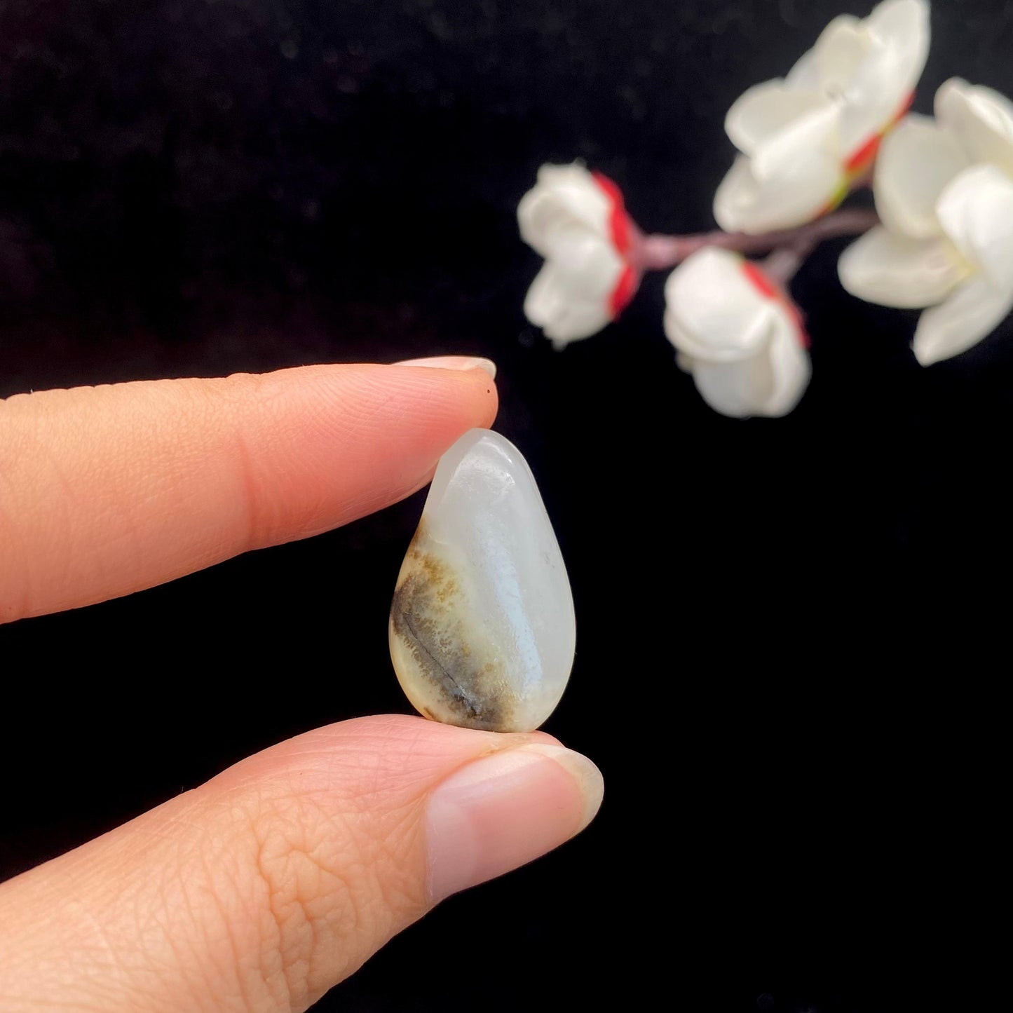 和田玉秋梨皮籽料原石(3.3g)