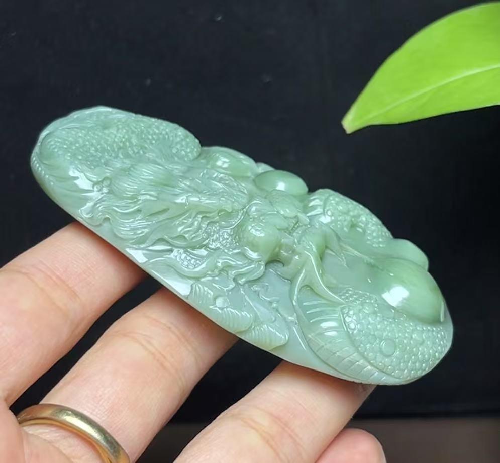 和田玉鸭蛋青手把件龙牌(96.7g)