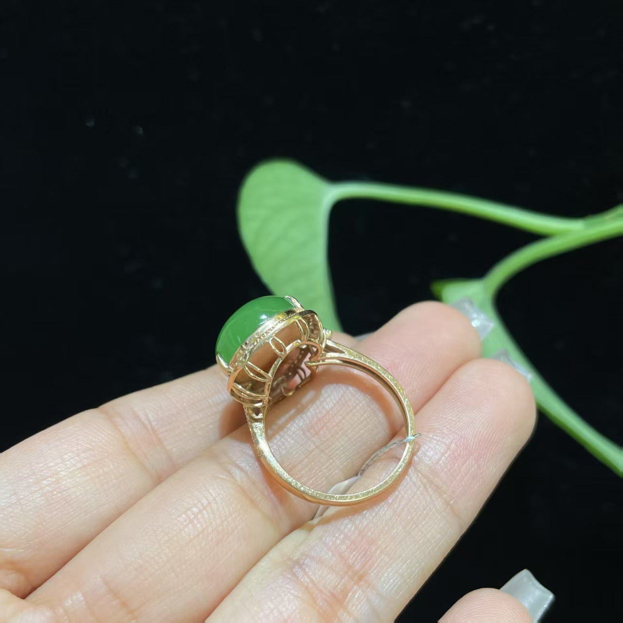 和田玉碧玉苹果绿18k金葫芦戒指