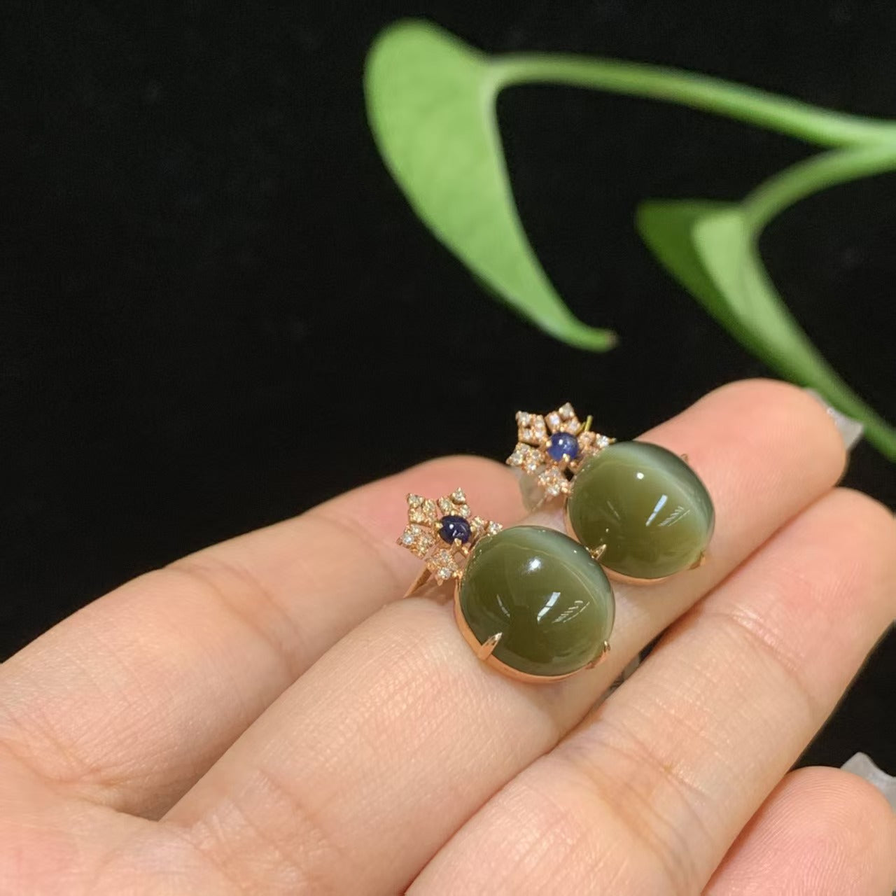 和田玉碧玉18k金猫眼耳饰