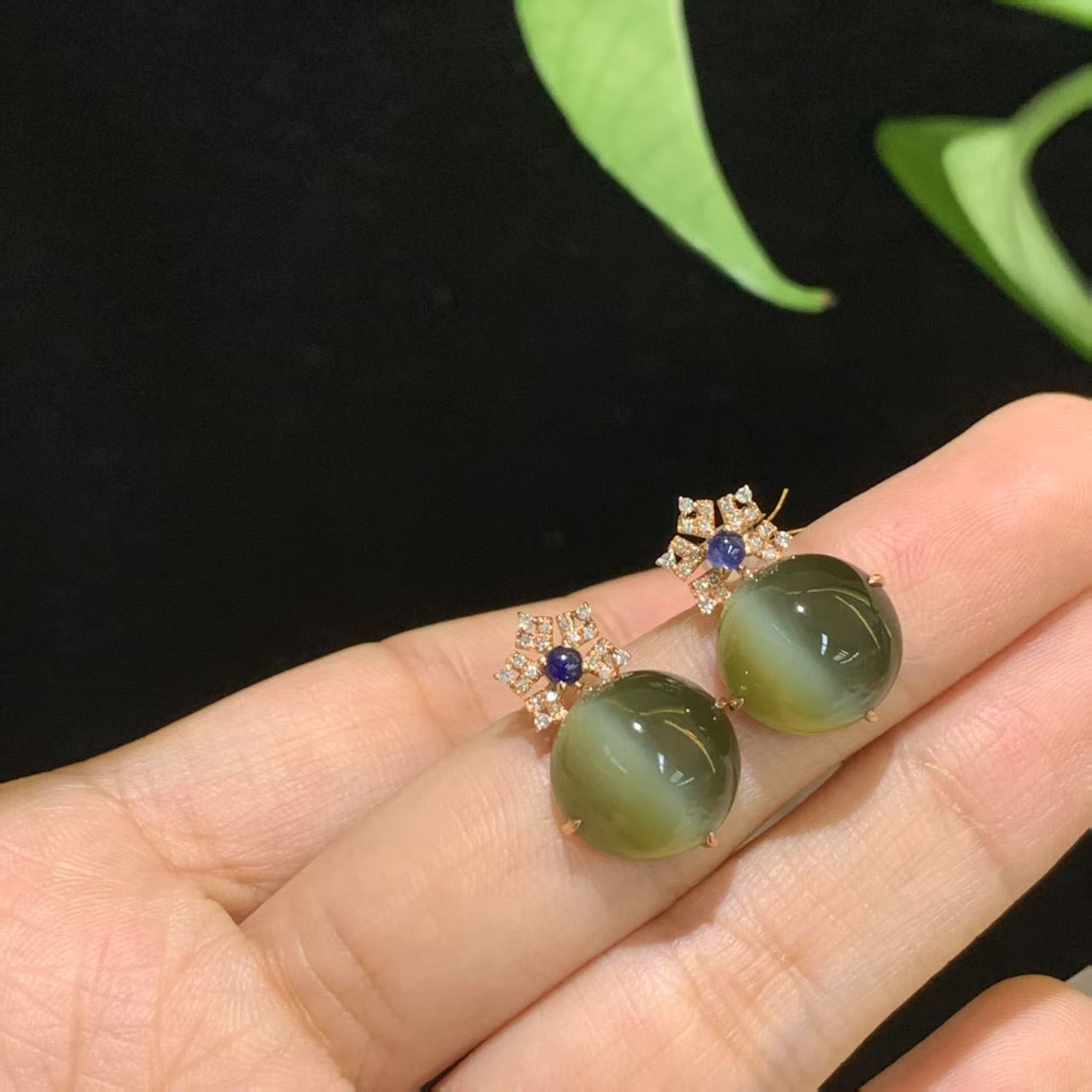 和田玉碧玉18k金猫眼耳饰