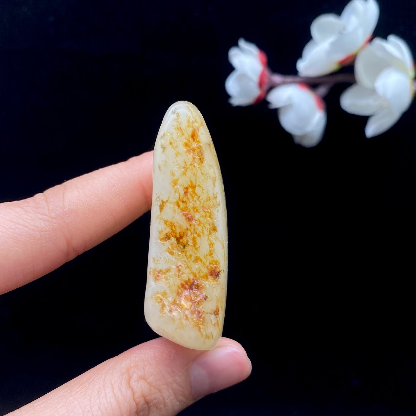 【超值推荐】和田玉-洒金皮白肉籽料挂件
