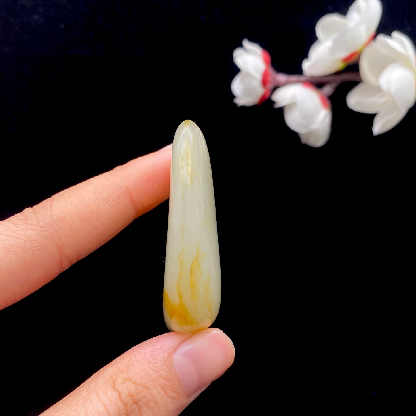 【超值推荐】和田玉-洒金皮青白肉籽料挂件