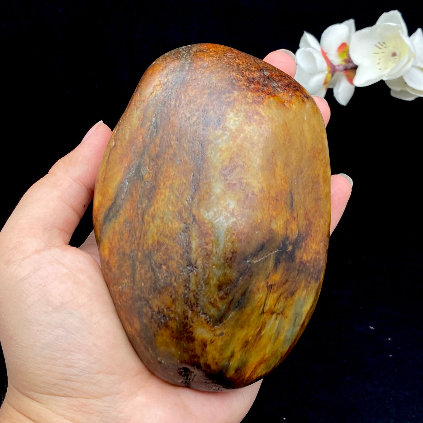 和田玉-黄沁皮漏青白肉籽料原石