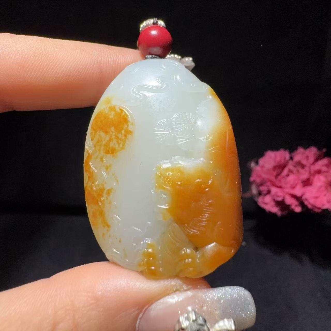 和田玉籽料挂件虎虎生威