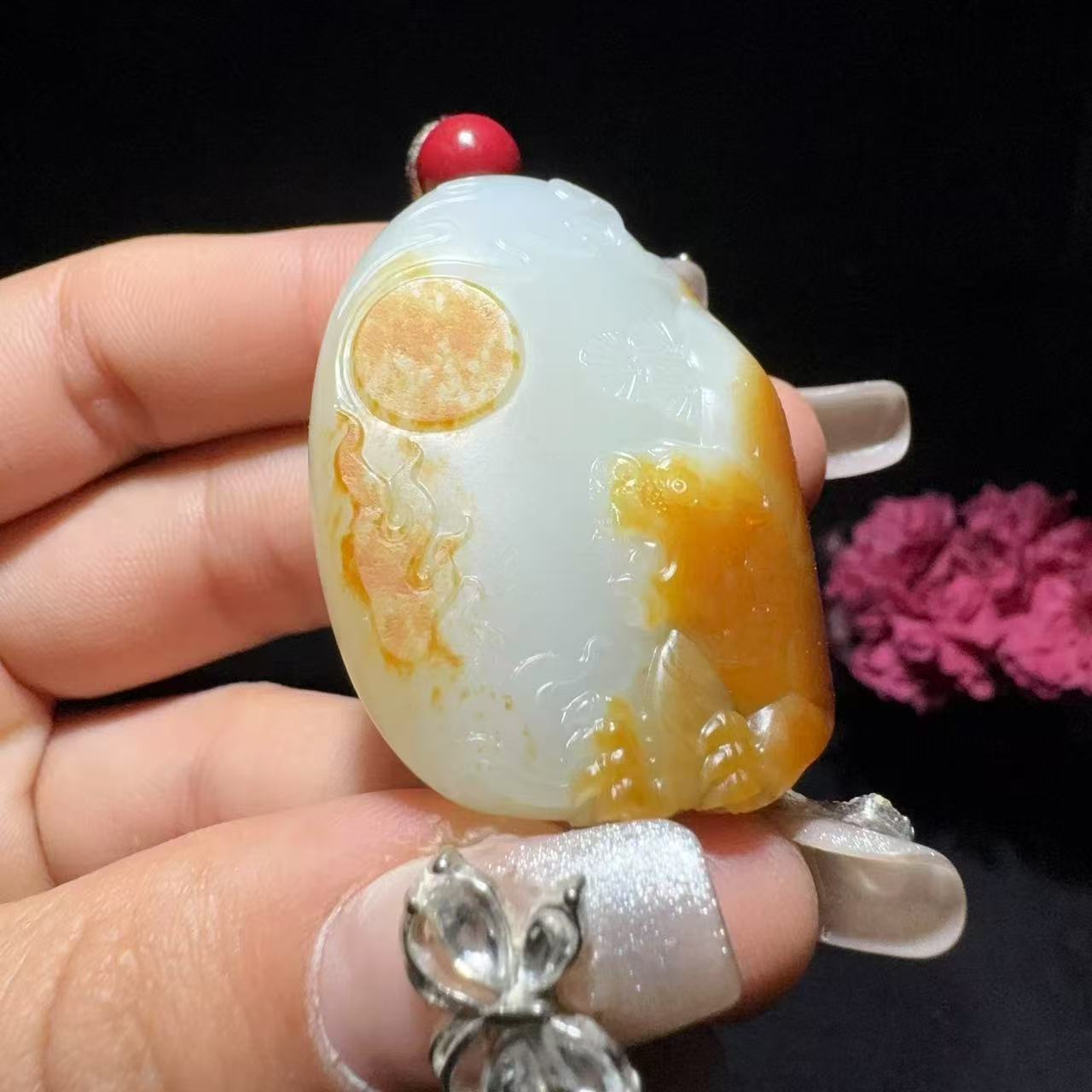和田玉籽料挂件虎虎生威