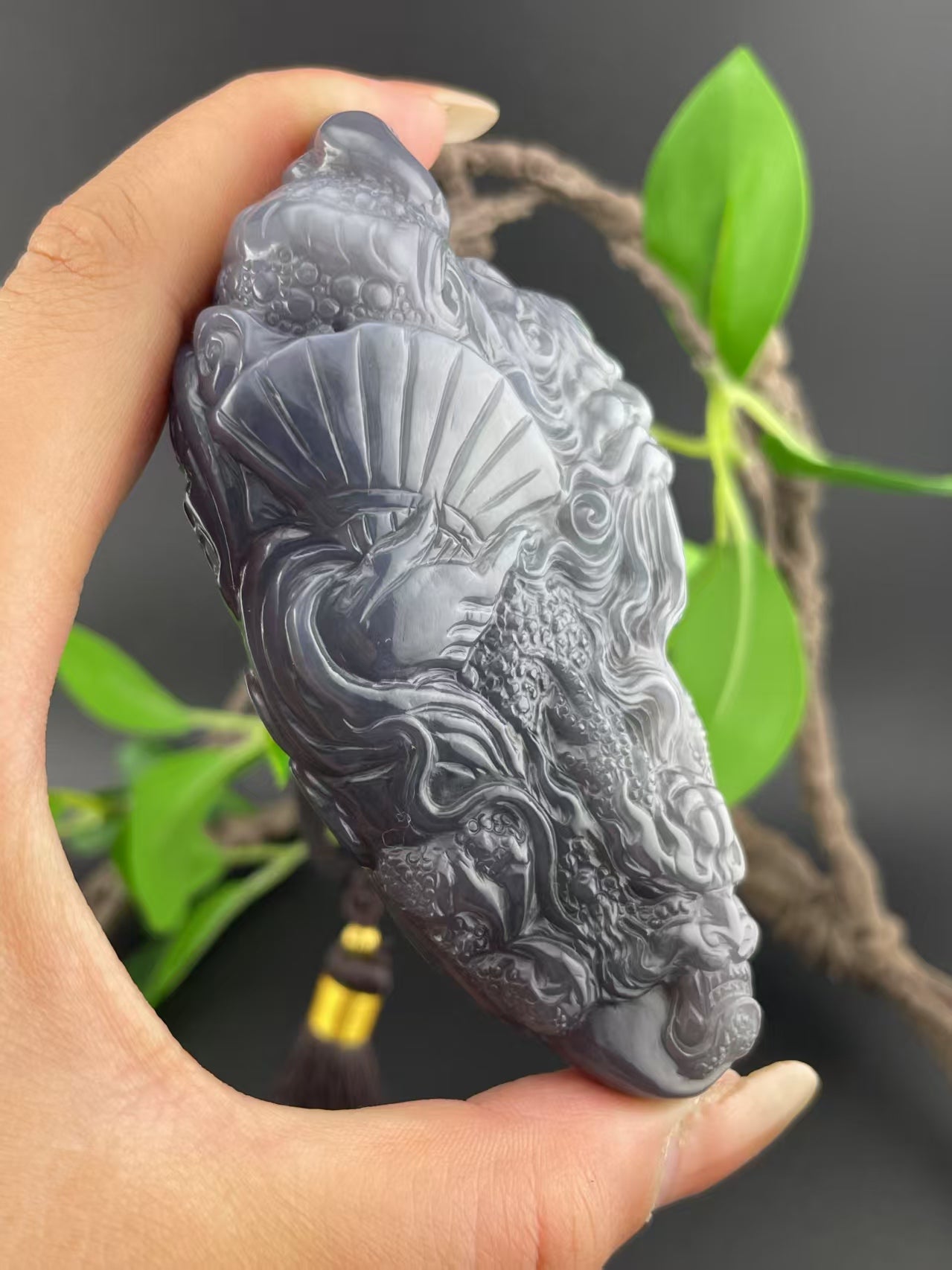 和田玉烟紫钟馗手把件