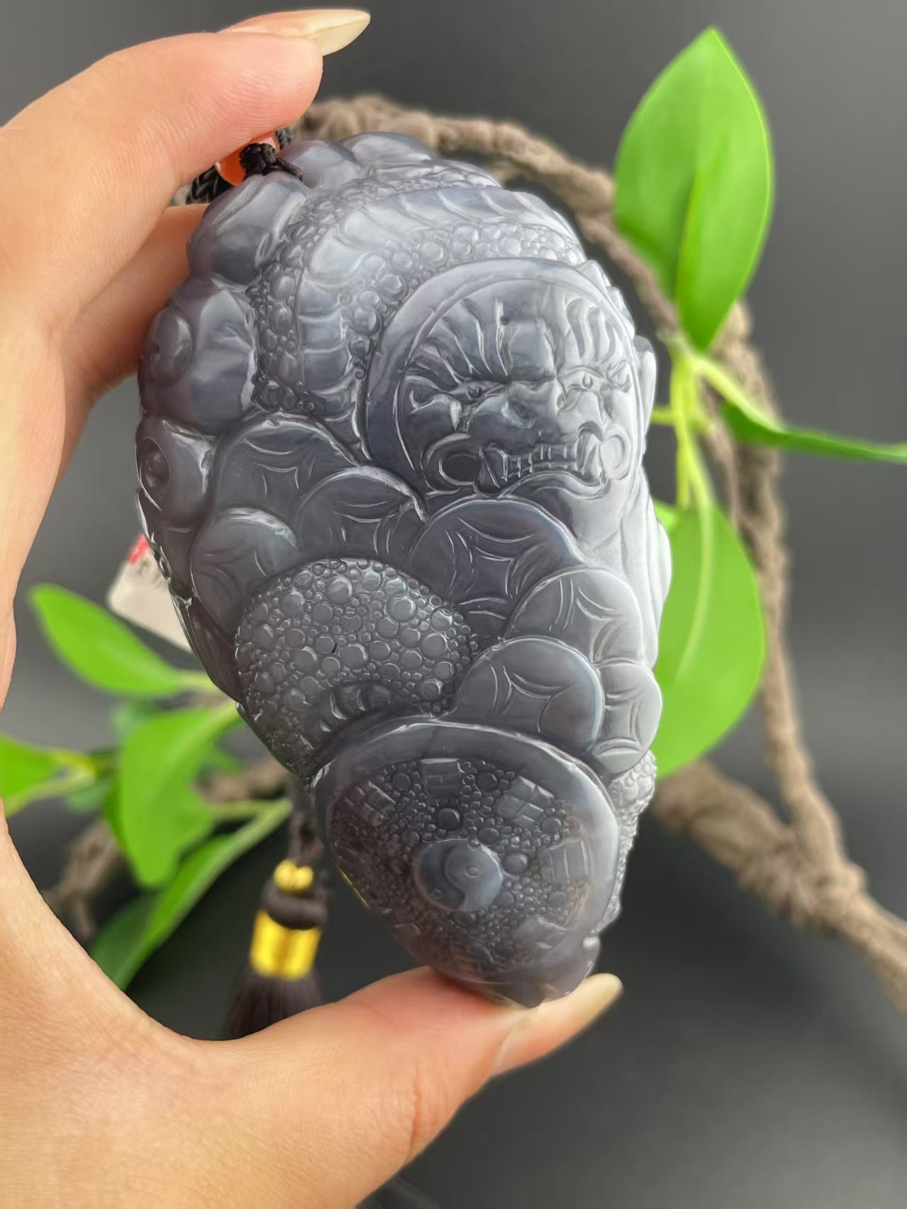和田玉烟紫钟馗手把件