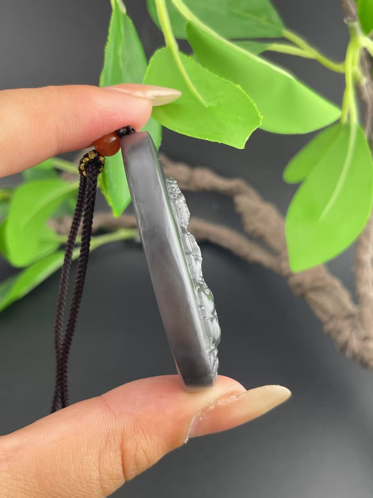 和田玉烟紫观音挂件