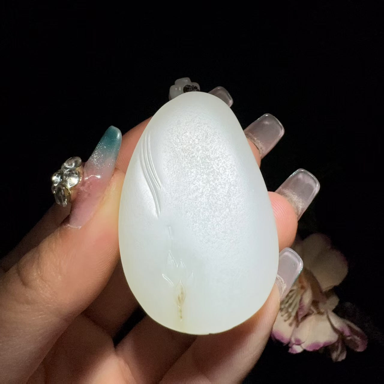 和田玉籽料观音挂件