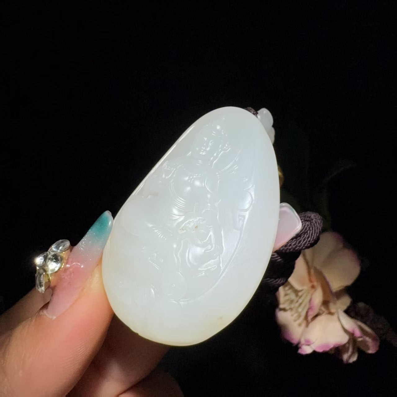 和田玉籽料观音挂件