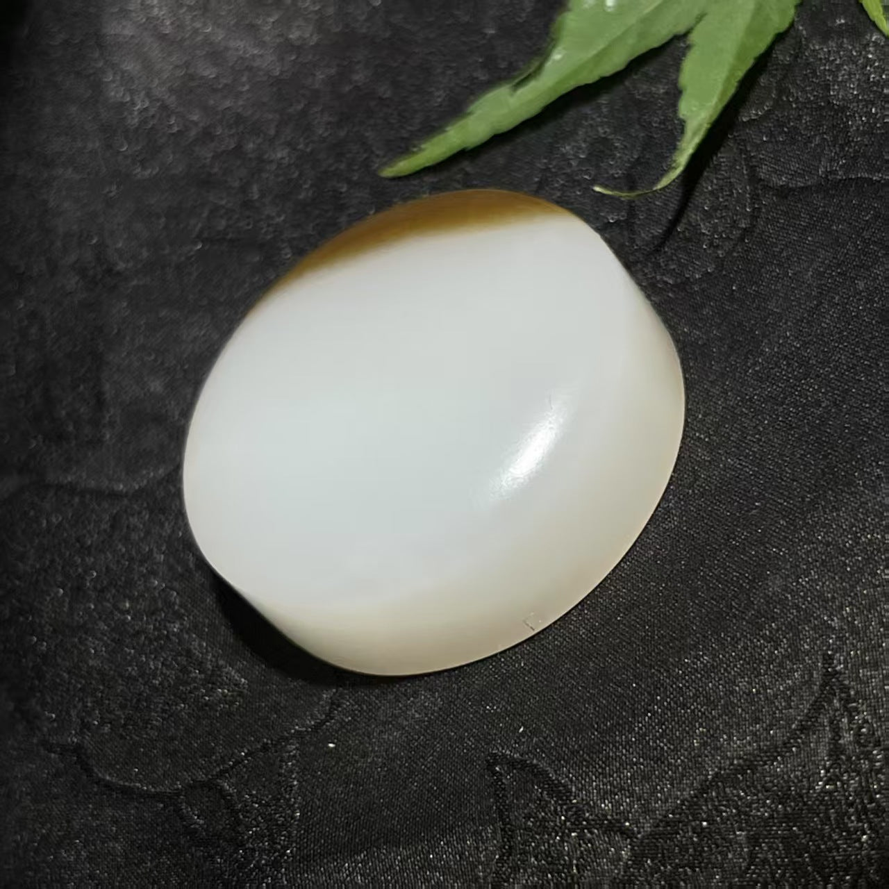 和田玉糖羊脂白玉圆牌