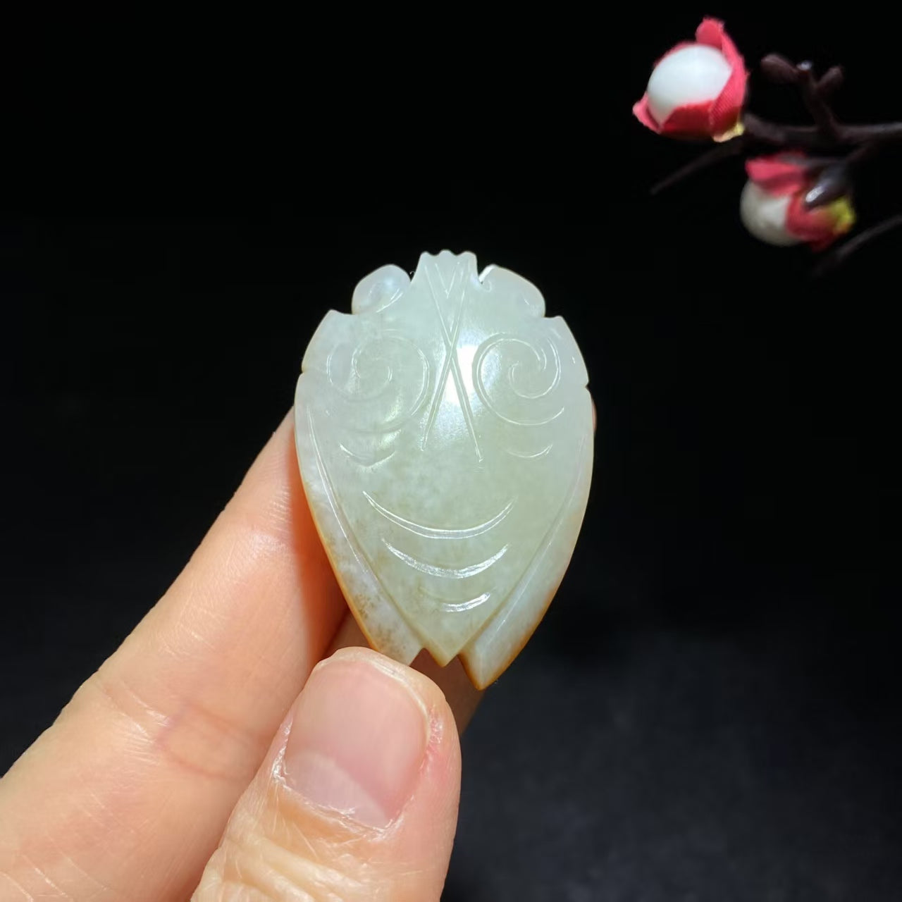 和田玉籽料洒金红皮一鸣惊人