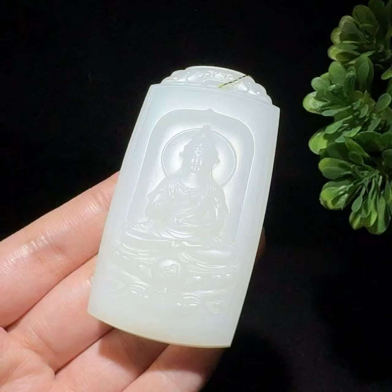 和田玉白玉观音牌