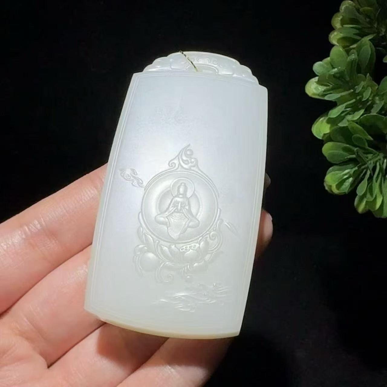 和田玉白玉观音牌