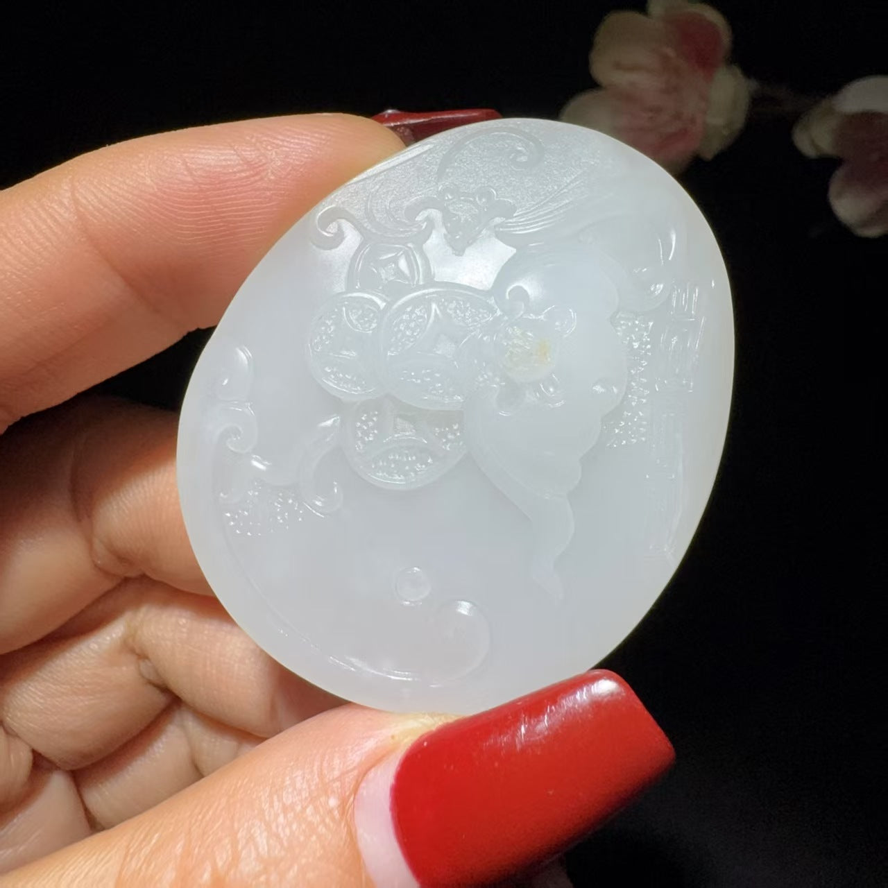 和田玉籽料挂件福在眼前