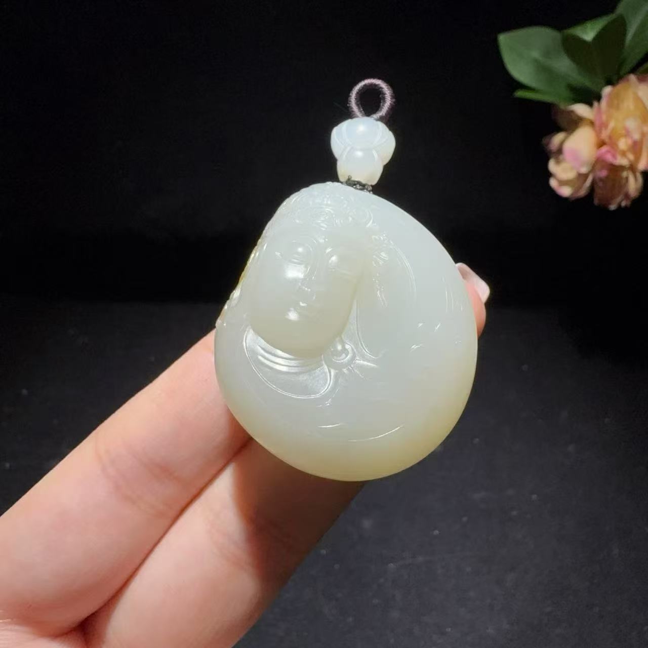 和田玉籽料观音挂件