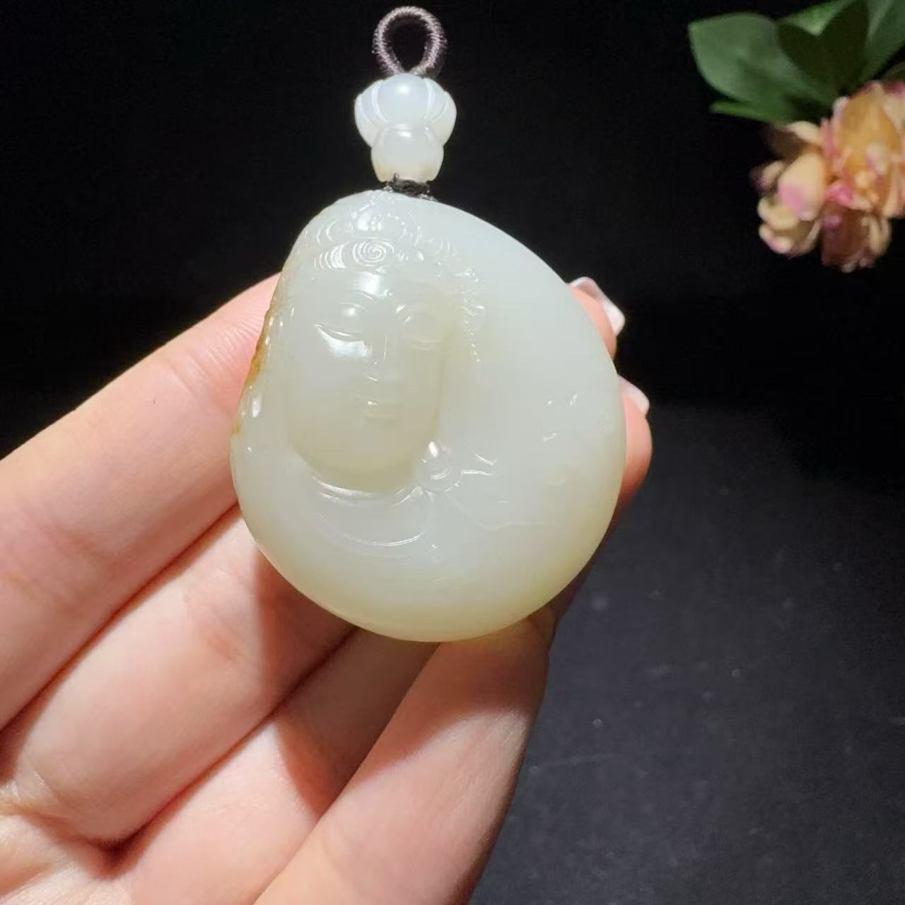 和田玉籽料观音挂件