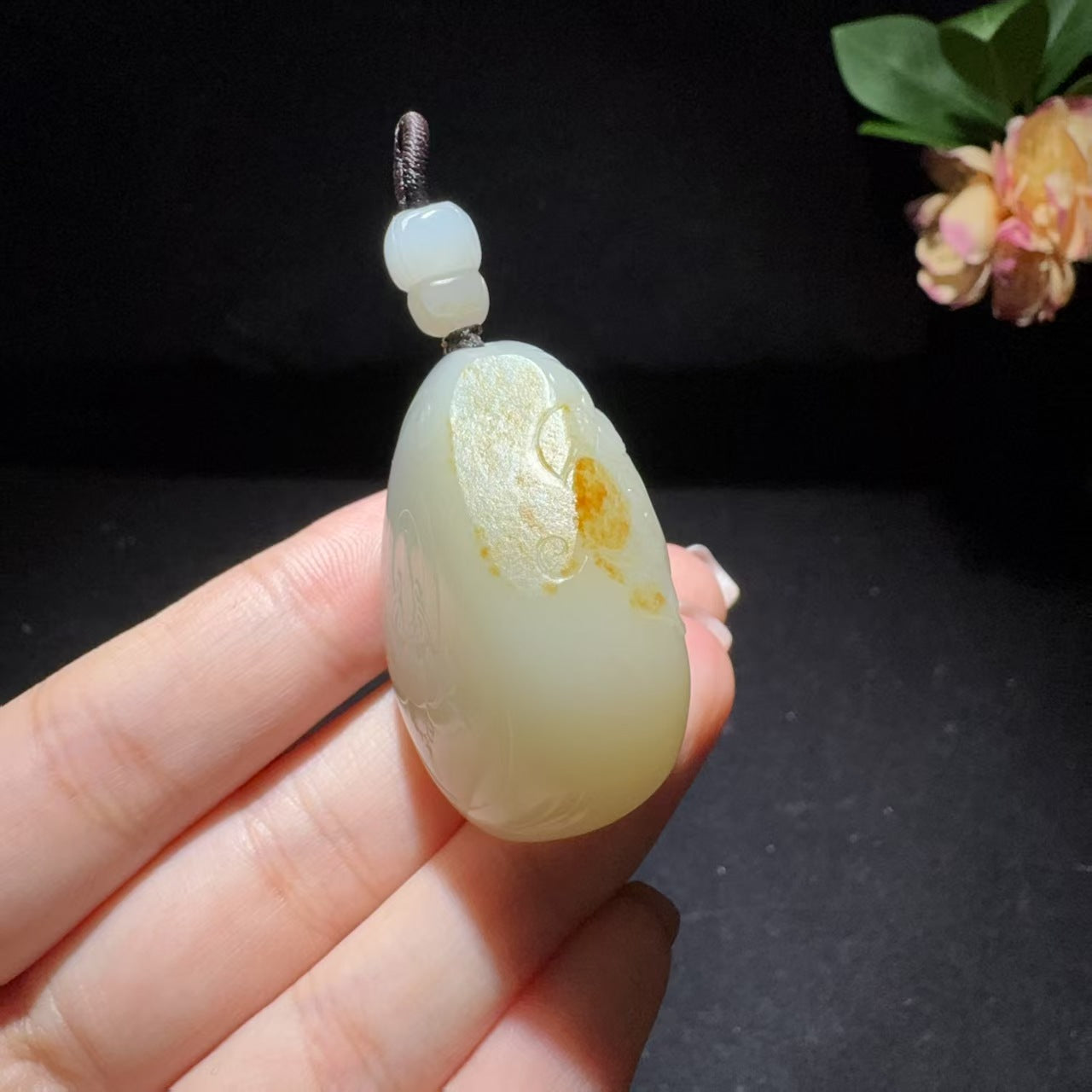 和田玉籽料观音挂件