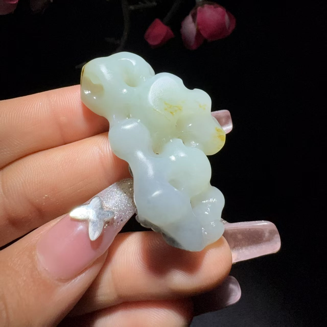 和田玉籽料太湖石挂件