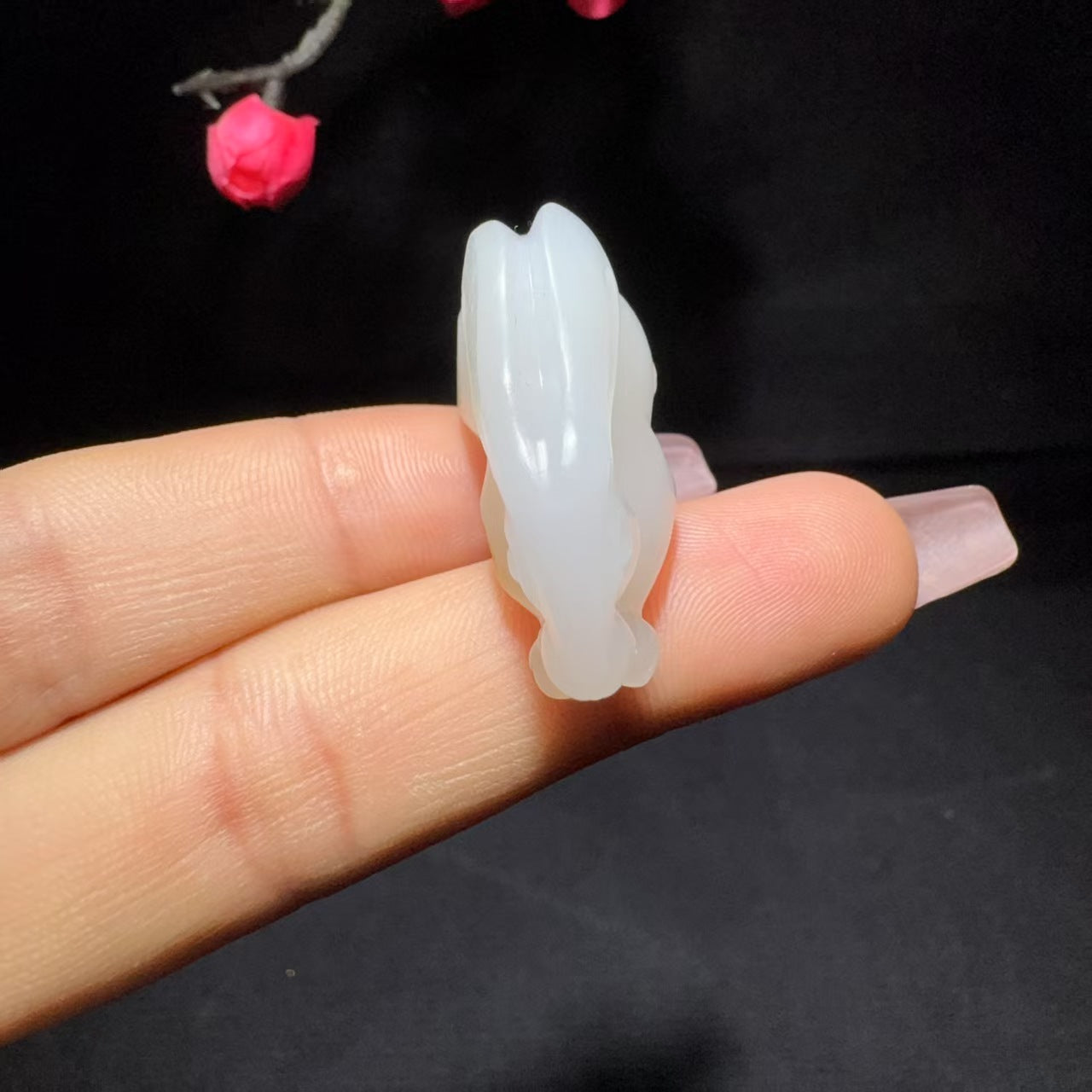 和田玉籽料兔子挂件