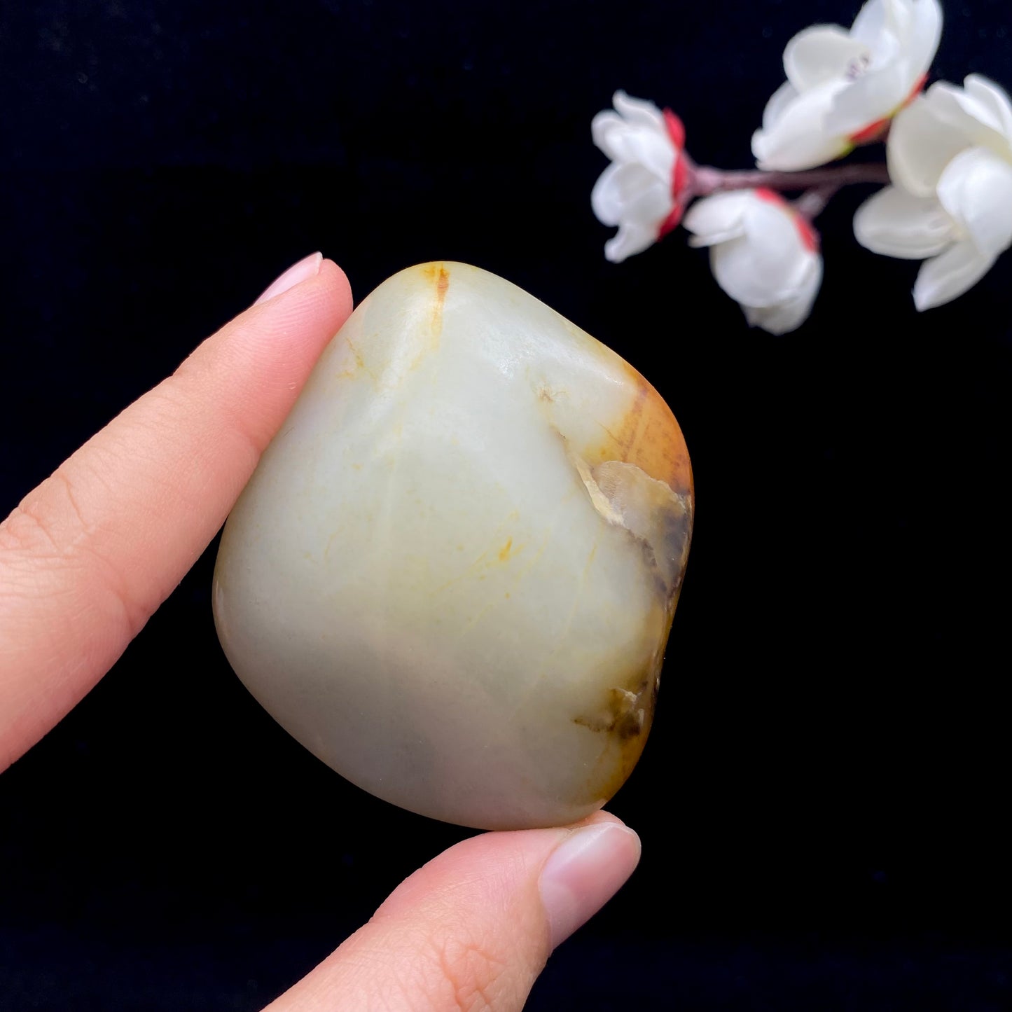 和田玉-聚黄皮青花底籽料手把件